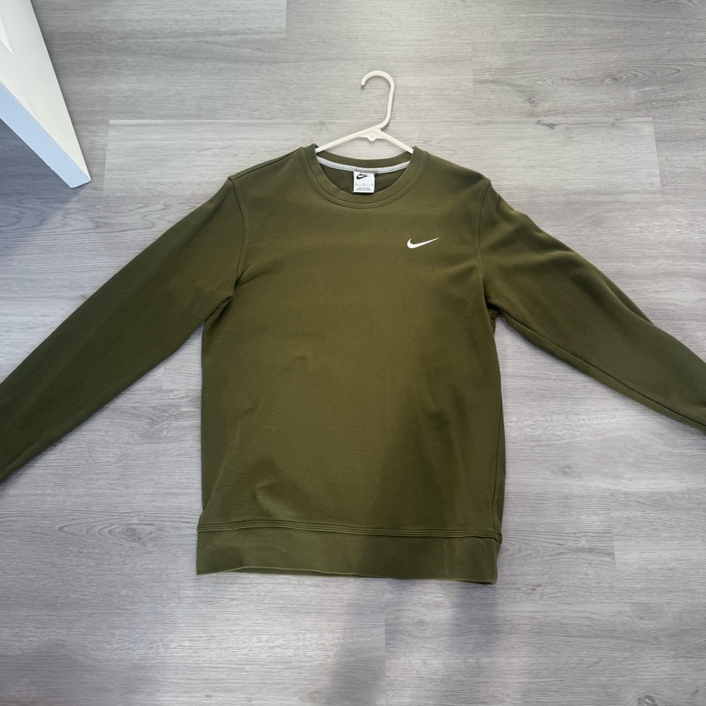 Nike Men's Dark Green Crewneck Sweater
